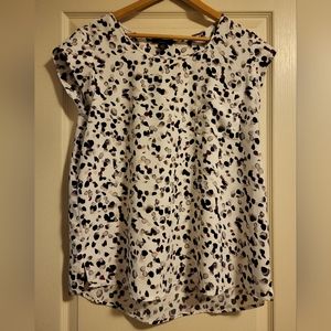 Dalia short sleeve blouse Sz Large